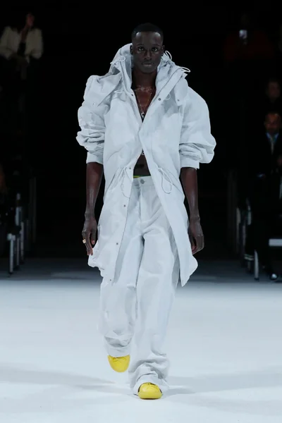 Look 8